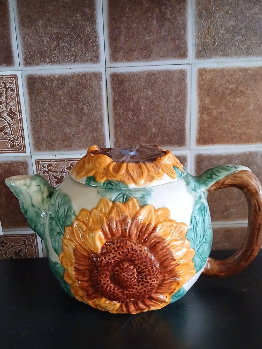 Sunflower Ceramic Teapot - Vibrant Yellow and Green Home Art